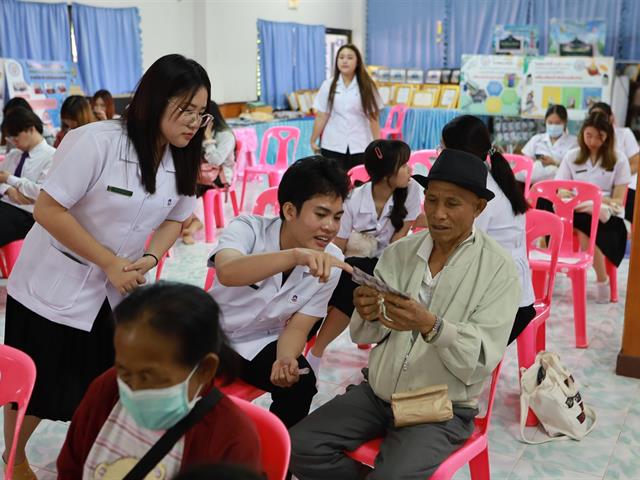 คณะเภสัชศาสตร์ ร่วมกับสโมสรนิสิต ดำเนินการจัดกิจกรรมค่ายหมอยาอาสาพัฒนาชุมชน ครั้งที่ 14