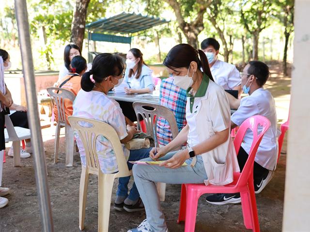 คณะเภสัชศาสตร์ ร่วมกับสโมสรนิสิต ดำเนินการจัดกิจกรรมค่ายหมอยาอาสาพัฒนาชุมชน ครั้งที่ 14