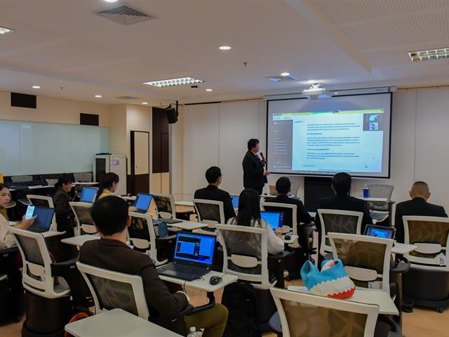 วิทยาลัยการศึกษา ดำเนินโครงการพัฒนาระบบเทคโนโลยีสารสนเทศและฐานข้อมูลในการบริหารงานและสื่อสารองค์กร “การประยุกต์ใช้ Chat GPT ในการปฎิบัติงาน”