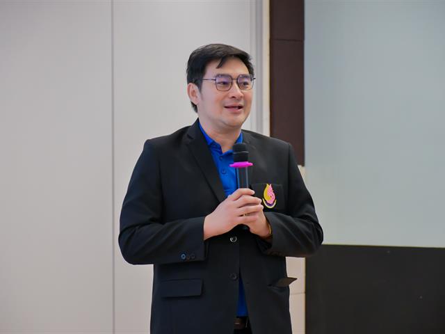 วิทยาลัยการศึกษา ดำเนินโครงการพัฒนาระบบเทคโนโลยีสารสนเทศและฐานข้อมูลในการบริหารงานและสื่อสารองค์กร “การประยุกต์ใช้ Chat GPT ในการปฎิบัติงาน”