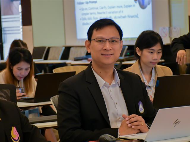 วิทยาลัยการศึกษา ดำเนินโครงการพัฒนาระบบเทคโนโลยีสารสนเทศและฐานข้อมูลในการบริหารงานและสื่อสารองค์กร “การประยุกต์ใช้ Chat GPT ในการปฎิบัติงาน”