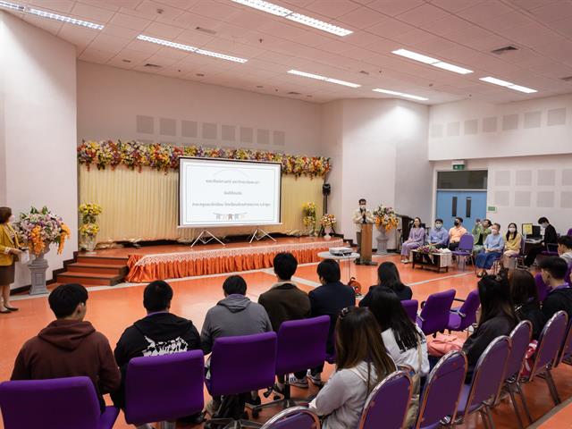 คณะศิลปศาสตร์ให้การต้อนรับคณะครูและนักเรียน โรงเรียนจักรคำคณาทร จังหวัดลำพูน