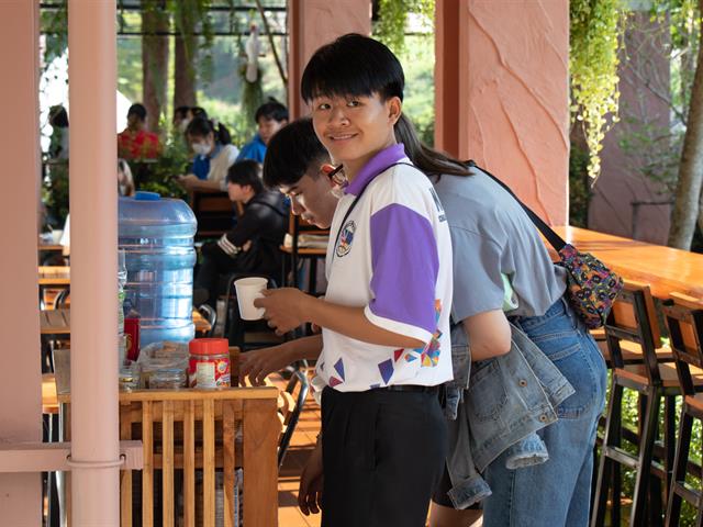 คณะศิลปศาสตร์ให้การต้อนรับคณะครูและนักเรียน โรงเรียนจักรคำคณาทร จังหวัดลำพูน