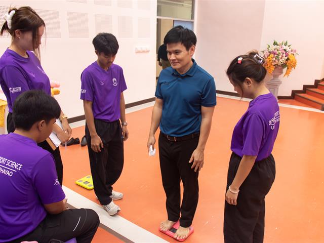 คณะศิลปศาสตร์จัดกิจกรรมตรวจวัดค่าดัชนีมวลกาย (Body Mass Index: BMI) โครงการเสริมสร้างสุขภาวะที่ดีภายในองค์กร (UP BMI Challenge)