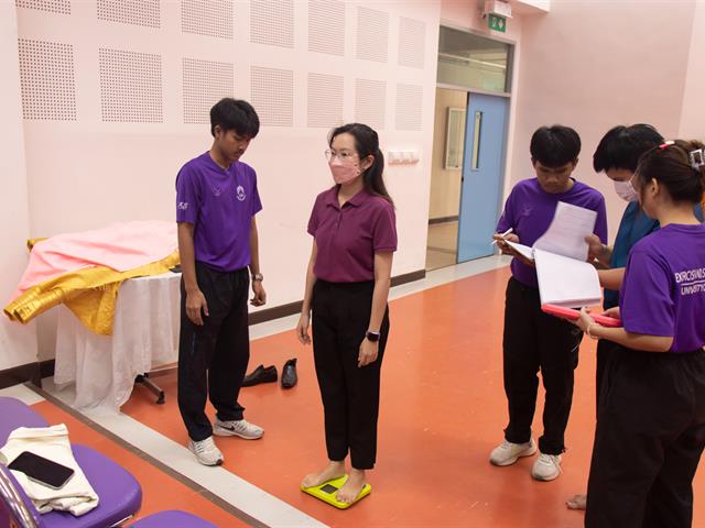 คณะศิลปศาสตร์จัดกิจกรรมตรวจวัดค่าดัชนีมวลกาย (Body Mass Index: BMI) โครงการเสริมสร้างสุขภาวะที่ดีภายในองค์กร (UP BMI Challenge)