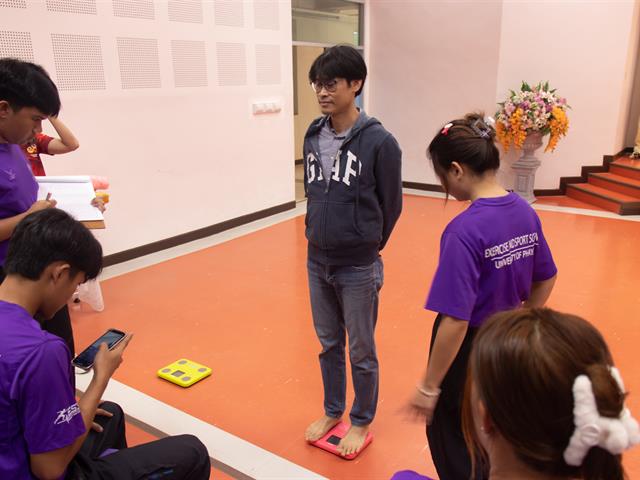คณะศิลปศาสตร์จัดกิจกรรมตรวจวัดค่าดัชนีมวลกาย (Body Mass Index: BMI) โครงการเสริมสร้างสุขภาวะที่ดีภายในองค์กร (UP BMI Challenge)