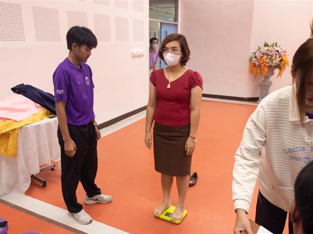 คณะศิลปศาสตร์จัดกิจกรรมตรวจวัดค่าดัชนีมวลกาย (Body Mass Index: BMI) โครงการเสริมสร้างสุขภาวะที่ดีภายในองค์กร (UP BMI Challenge)