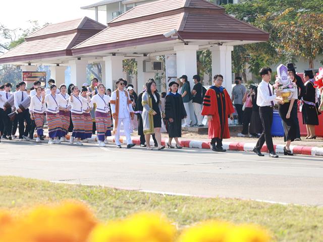 คณะเภสัชศาสตร์ จัดพิธีแสดงความยินดีแก่บัณฑิตคณะเภสัชศาสตร์ผู้สำเร็จการศึกษา ประจำปีการศึกษา 2565