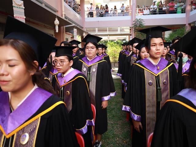 คณะเภสัชศาสตร์ จัดพิธีแสดงความยินดีแก่บัณฑิตคณะเภสัชศาสตร์ผู้สำเร็จการศึกษา ประจำปีการศึกษา 2565