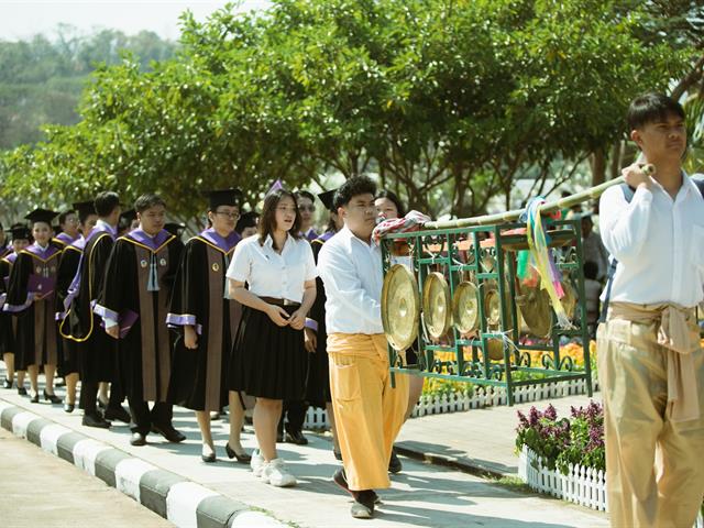 แม่ครูบัวเรียว รัตนมณีภรณ์ บัณฑิตมหาวิทยาลัยพะเยา 