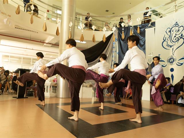แม่ครูบัวเรียว รัตนมณีภรณ์ บัณฑิตมหาวิทยาลัยพะเยา 