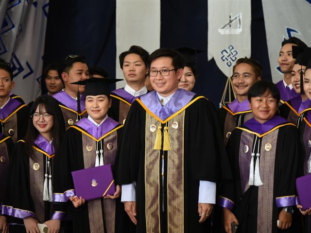 แม่ครูบัวเรียว รัตนมณีภรณ์ บัณฑิตมหาวิทยาลัยพะเยา 
