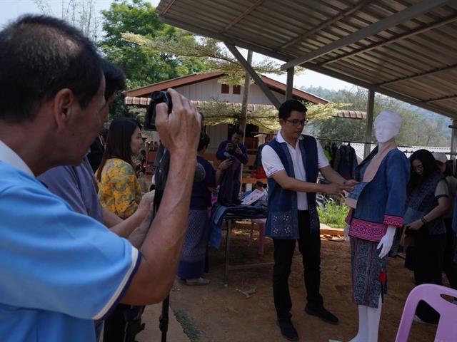 The University of Phayao is working in Collaboration with the Development of Ethnic Embroidery Patterns that feature Candle Writing. The Goal of this Project is to promote and preserve the Cultural Identity of the Pong District in Phayao Province.
