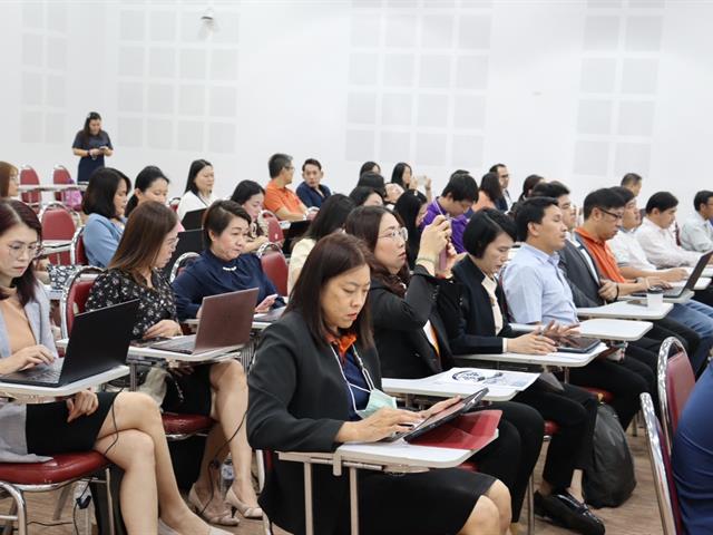 คณะรัฐศาสตร์และสังคมศาสตร์ 