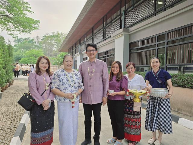 พิธีสระเกล้าดำหัวอธิการบดีและผู้อาวุโส