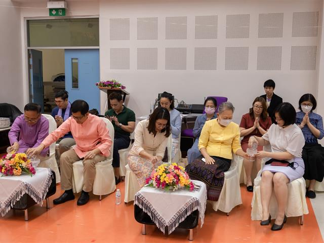 คณะศิลปศาสตร์ จัดพิธีทำบุญคณะศิลปศาสตร์ เนื่องในโอกาสแสดงมุทิตาคารวะ แด่ ดร.สิงห์คำ รักป่า อาจารย์หลักสูตรศิลปศาสตรบัณฑิต สาขาวิชาภาษาอังกฤษ