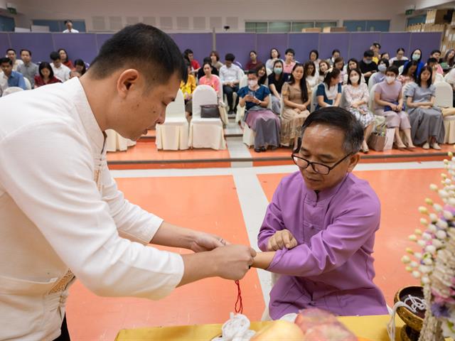 คณะศิลปศาสตร์ จัดพิธีทำบุญคณะศิลปศาสตร์ เนื่องในโอกาสแสดงมุทิตาคารวะ แด่ ดร.สิงห์คำ รักป่า อาจารย์หลักสูตรศิลปศาสตรบัณฑิต สาขาวิชาภาษาอังกฤษ