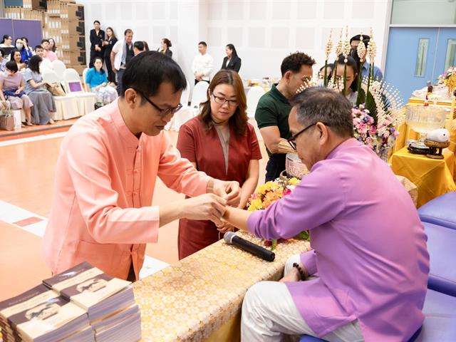 คณะศิลปศาสตร์ จัดพิธีทำบุญคณะศิลปศาสตร์ เนื่องในโอกาสแสดงมุทิตาคารวะ แด่ ดร.สิงห์คำ รักป่า อาจารย์หลักสูตรศิลปศาสตรบัณฑิต สาขาวิชาภาษาอังกฤษ
