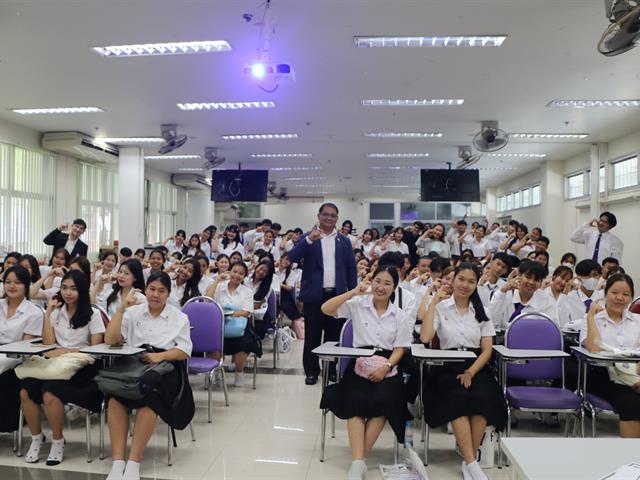 ครงการเตรียมความพร้อมด้านวิชาการและทักษะการใช้ชีวิตในมหาวิทยาลัยของนิสิตชั้นปีที่ 1 ประจำปีการศึกษา 2567 กิจกรรมต้อนรับ "ฟ้ามุ่ยช่อที่ 14" ของมหาวิทยาลัยพะเยา