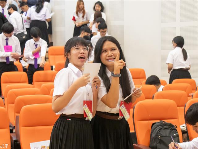 คณะศิลปศาสตร์ร่วมจัดกิจกรรม “ต้อนรับฟ้ามุ่ย ช่อที่ 14”