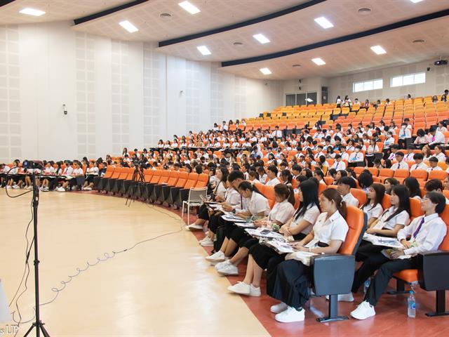 คณะศิลปศาสตร์ร่วมจัดกิจกรรม “ต้อนรับฟ้ามุ่ย ช่อที่ 14”