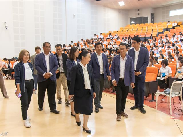 คณะศิลปศาสตร์ร่วมจัดกิจกรรม “ต้อนรับฟ้ามุ่ย ช่อที่ 14”