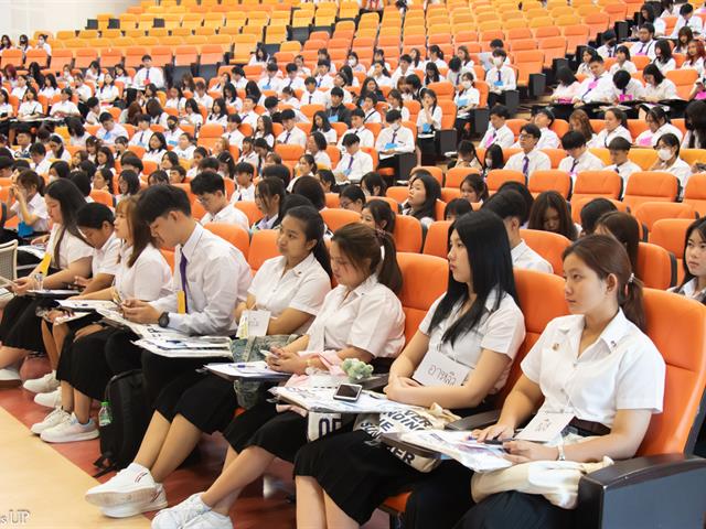 คณะศิลปศาสตร์ร่วมจัดกิจกรรม “ต้อนรับฟ้ามุ่ย ช่อที่ 14”