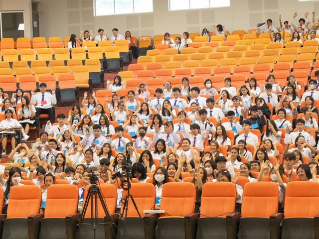 คณะศิลปศาสตร์ร่วมจัดกิจกรรม “ต้อนรับฟ้ามุ่ย ช่อที่ 14”