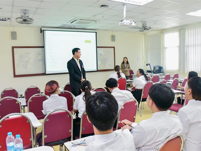 The atmosphere of the first day of the first semester for the School of Education’s first-year students, in the academic year 2024