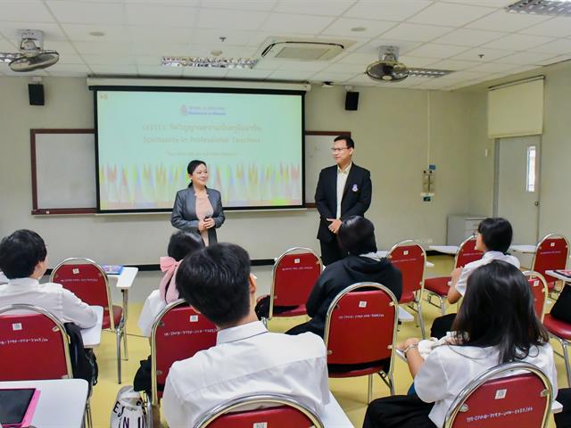 The atmosphere of the first day of the first semester for the School of Education’s first-year students, in the academic year 2024