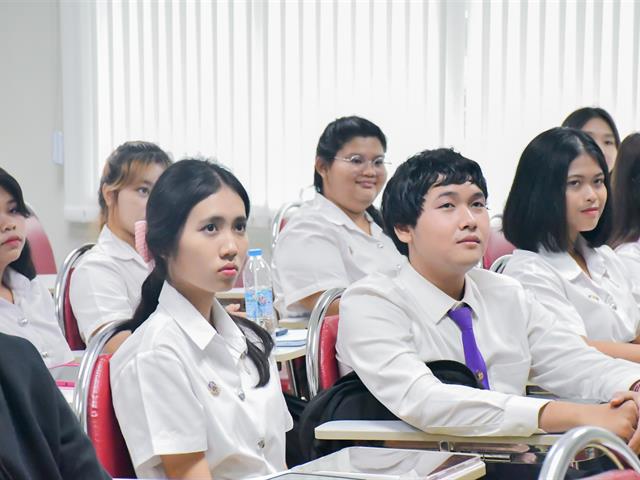 The atmosphere of the first day of the first semester for the School of Education’s first-year students, in the academic year 2024