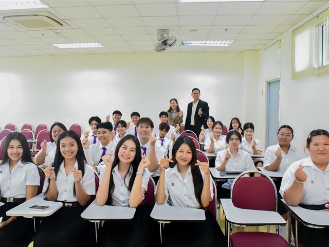 The atmosphere of the first day of the first semester for the School of Education’s first-year students, in the academic year 2024