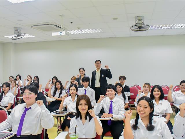 The atmosphere of the first day of the first semester for the School of Education’s first-year students, in the academic year 2024