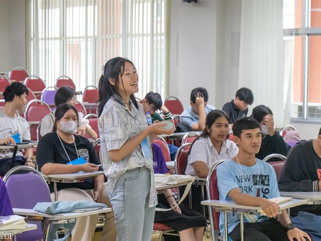 คณะศิลปศาสตร์จัดโครงการปฐมนิเทศ อบรมทักษะทางภาษาและการใช้ชีวิตในมหาวิทยาลัย