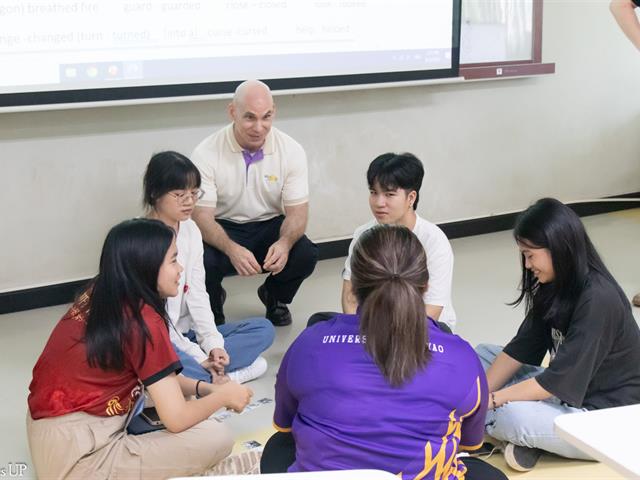 คณะศิลปศาสตร์จัดโครงการปฐมนิเทศ อบรมทักษะทางภาษาและการใช้ชีวิตในมหาวิทยาลัย