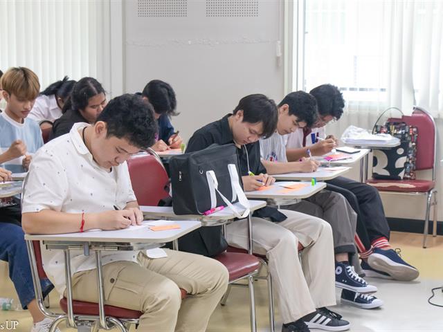 คณะศิลปศาสตร์จัดโครงการปฐมนิเทศ อบรมทักษะทางภาษาและการใช้ชีวิตในมหาวิทยาลัย