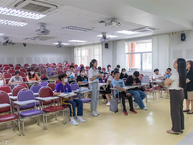 คณะศิลปศาสตร์จัดโครงการปฐมนิเทศ อบรมทักษะทางภาษาและการใช้ชีวิตในมหาวิทยาลัย