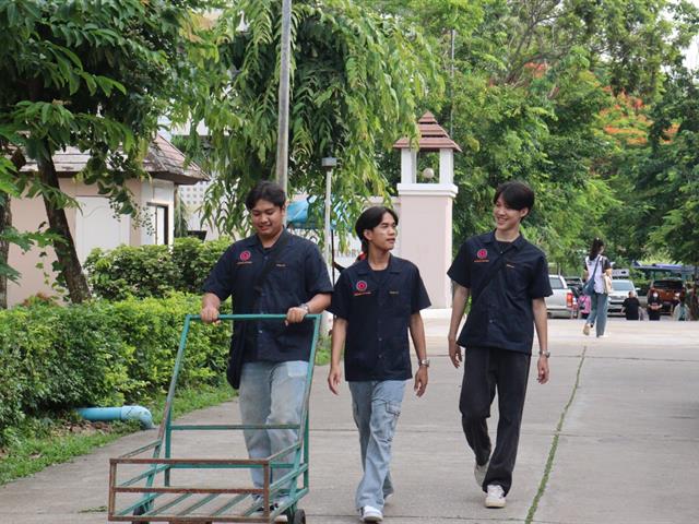 สโมสรนิสิตคณะวิศวกรรมศาสตร์ มพ. จัดกิจกรรม “มะน้องปี้จ้วยขน” ส่งเสริมการช่วยเหลือซึ่งกันและกันระหว่างรุ่นน้อง – รุ่นพี่