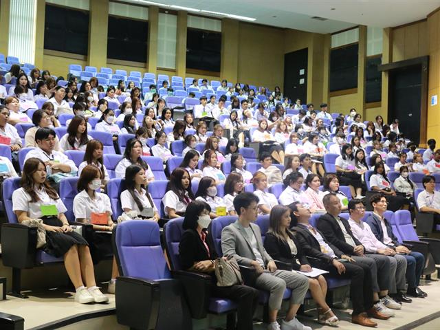 คณะวิทยาศาสตร์การแพทย์จัดโครงการปฐมนิเทศและส่งเสริมอัตลักษณ์นิสิต