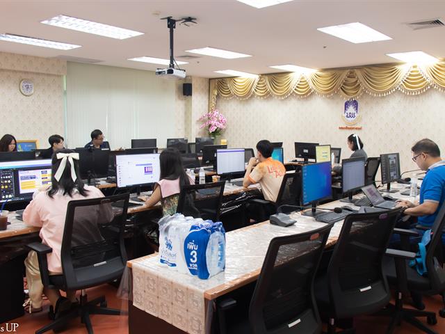 ศูนย์ภาษา คณะศิลปศาสตร์ จัดทดสอบวัดความรู้ภาษาอังกฤษ สำหรับการเปิดใช้โปรแกรมพัฒนาภาษาอังกฤษด้วยตนเอง