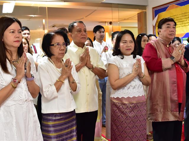 พิธีสักการะองค์สมเด็จพระนเรศวรมหาราช และพิธีทวาทศ จรดบุญ 12 วิทยาลัยการจัดการ