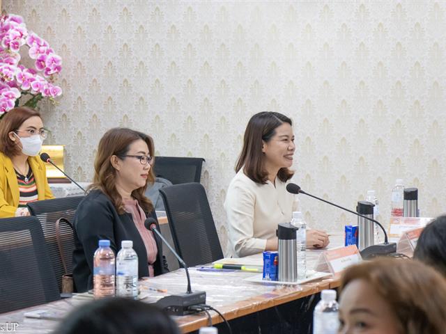 คณะศิลปศาสตร์จัดโครงการพัฒนาบุคลากรสายสนับสนุนคณะศิลปศาสตร์ กิจกรรมที่ 2 “การเตรียมความพร้อมเพื่อเขียนประเมินค่างาน”