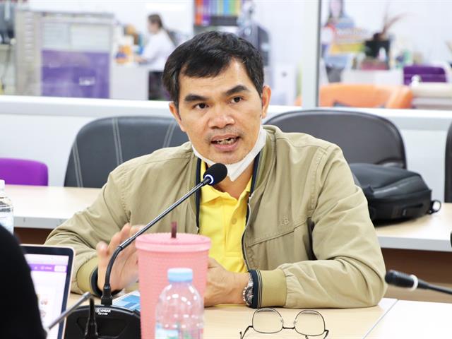 คณะรัฐศาสตร์และสังคมศาสตร์ 