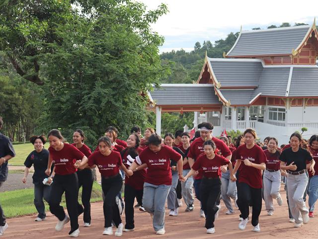 วิศวกรรมศาสตร์ มพ. พาน้องวิ่งหลอมเกียร์ 67 เสริมสร้างความสามัคคีรุ่นพี่ - รุ่นน้อง