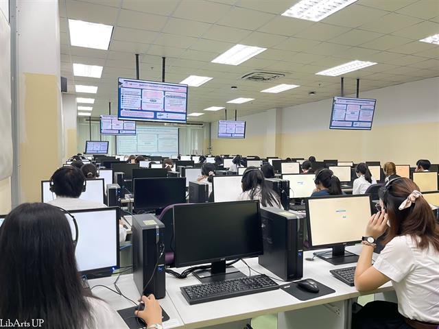 ศูนย์ภาษา คณะศิลปศาสตร์ จัดทดสอบวัดความรู้ภาษาอังกฤษด้วยโปรแกรมสำเร็จรูป และจัดทดสอบวัดความรู้ภาษาอังกฤษ โดยข้อสอบศูนย์ภาษา (UP-STEP)