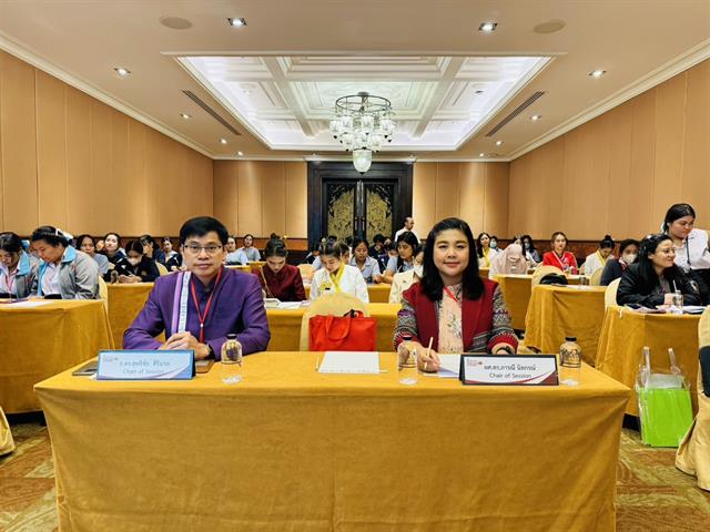 นิสิตหลักสูตรสาธารณสุขศาสตรบัณฑิต สาขาวิชาอนามัยชุมชน คณะสาธารณสุขศาสตร์เข้าร่วมนำเสนอผลงานวิจัย