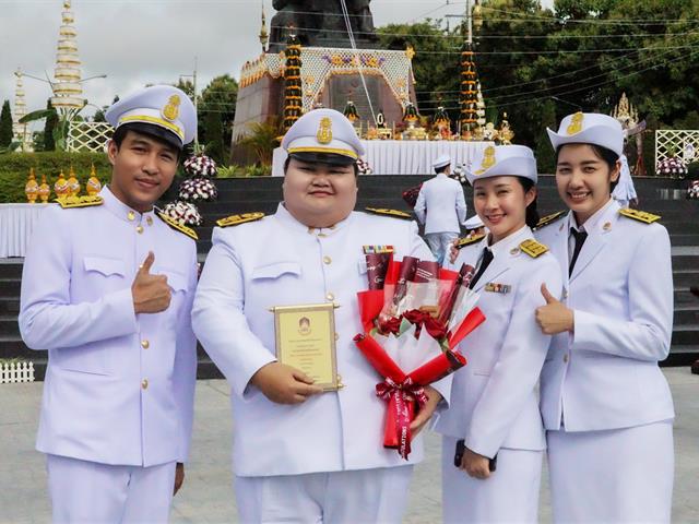 คณะรัฐศาสตร์และสังคมศาสตร์ 