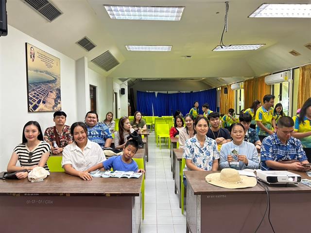 คณะรัฐศาสตร์และสังคมศาสตร์ 