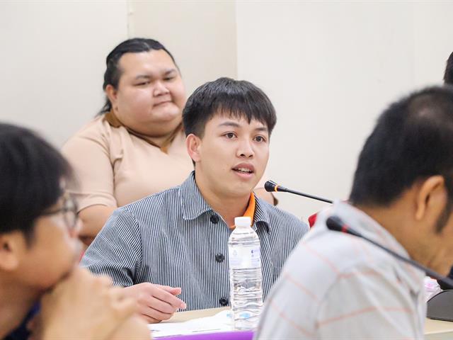 คณะรัฐศาสตร์และสังคมศาสตร์ 