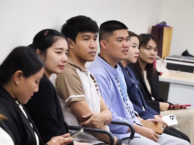 คณะรัฐศาสตร์และสังคมศาสตร์ 